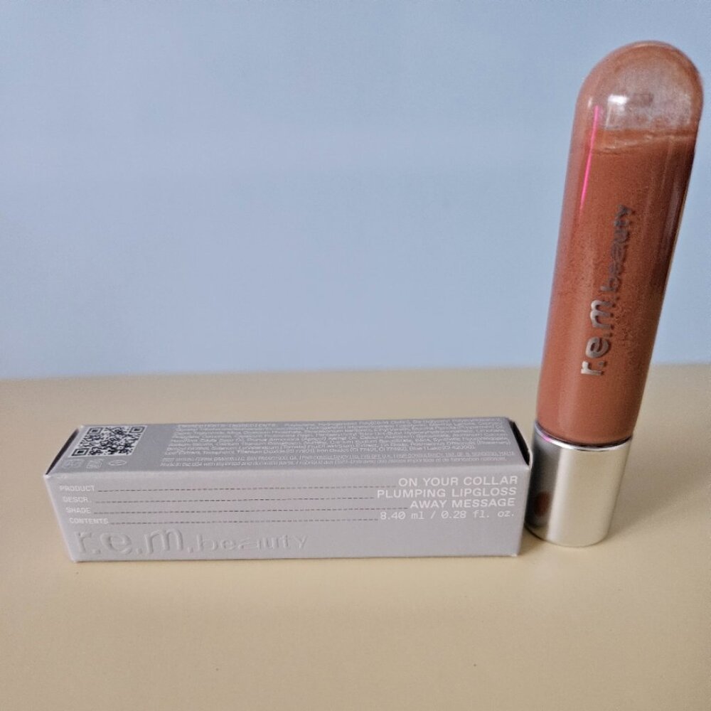 R.E.M. Beauty REM On Your Collar Plumping Lip Gloss - Away Message